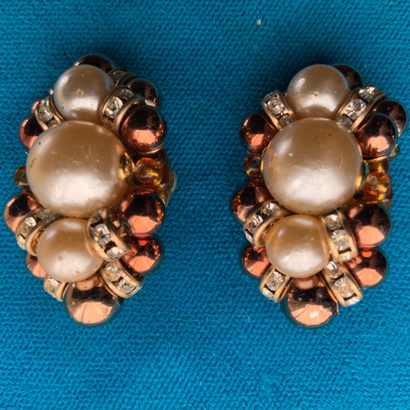 Vintage faux multicoloured pearl EARRINGS clip-on - Picture 1 of 4